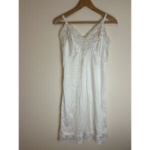 Elegant White Lace Chemise
